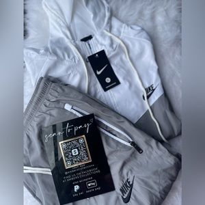 Nike Windbreaker Sweatsuit